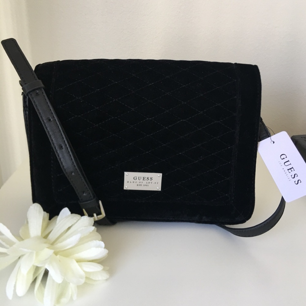 🆕Guess Aventure Velvet/Faux Leather Crossbody Bag